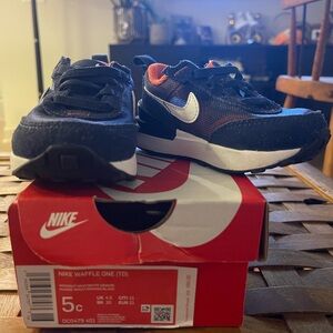Nike Waffle One sneakers, navy & orange, toddler 5c